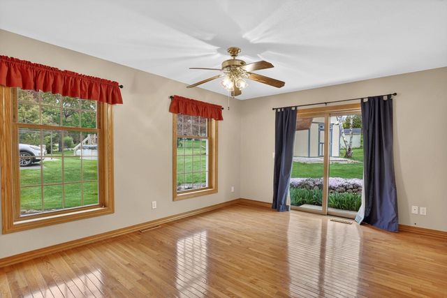 517 Cambridge AVENUE, Waukesha, WI 53188