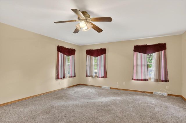 517 Cambridge AVENUE, Waukesha, WI 53188