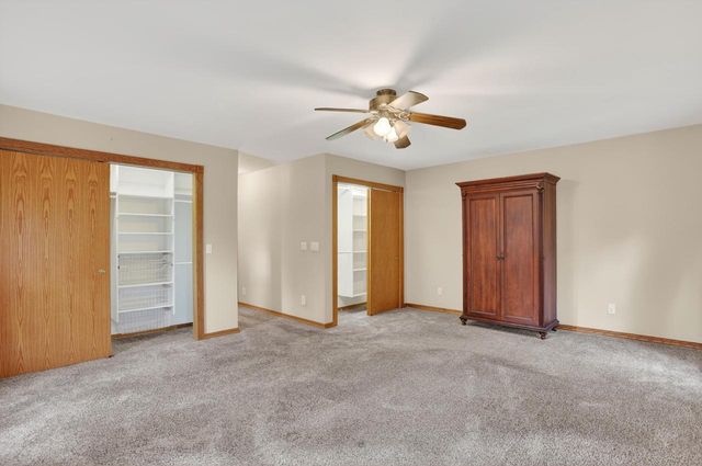 517 Cambridge AVENUE, Waukesha, WI 53188