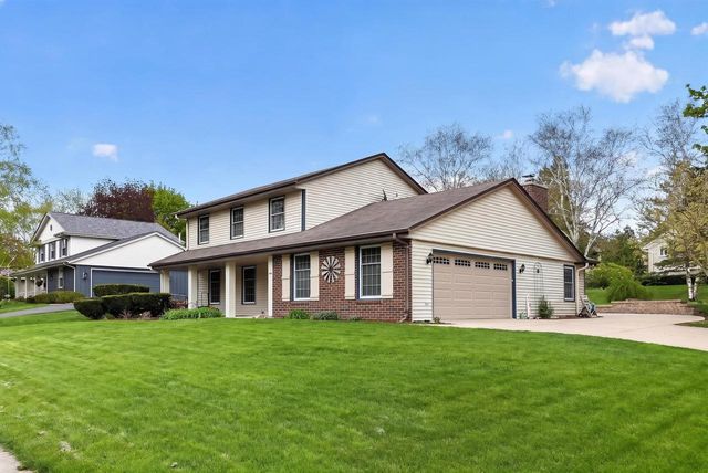 517 Cambridge AVENUE, Waukesha, WI 53188