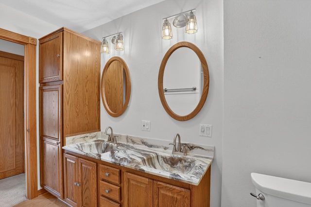 517 Cambridge AVENUE, Waukesha, WI 53188