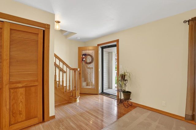 517 Cambridge AVENUE, Waukesha, WI 53188