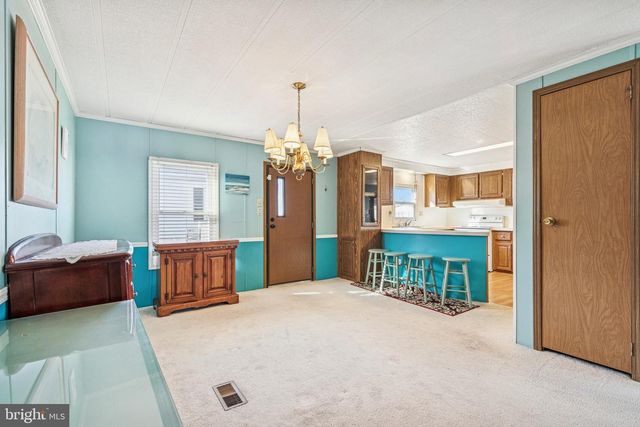 674 BOXWOOD TER, North Wales, PA 19454