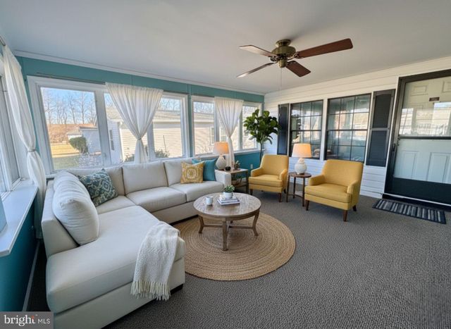 674 BOXWOOD TER, North Wales, PA 19454