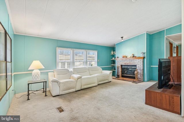 674 BOXWOOD TER, North Wales, PA 19454