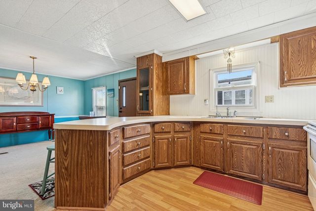 674 BOXWOOD TER, North Wales, PA 19454