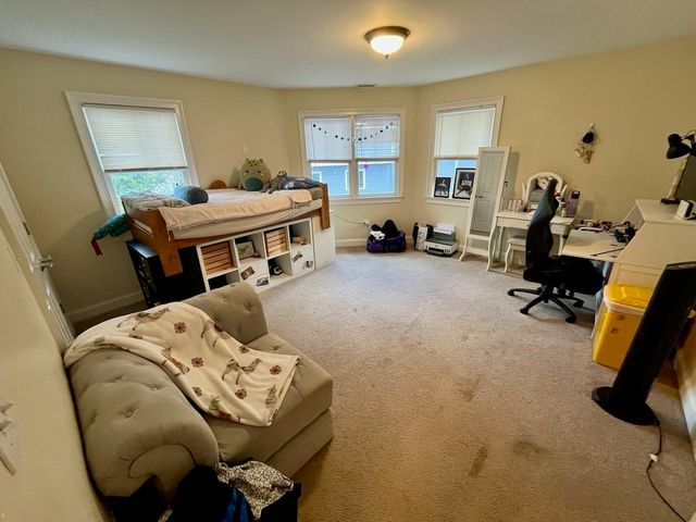 20 5th Ave 20, Watertown, MA 02472