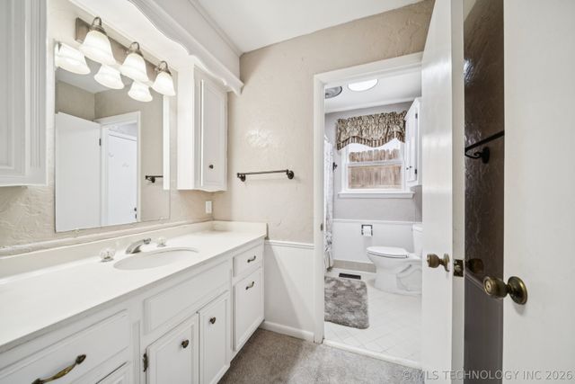 7021 E 67th Street, Tulsa, OK 74133