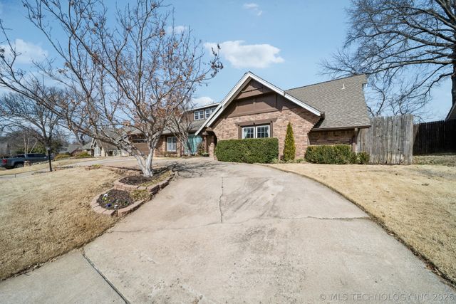 7021 E 67th Street, Tulsa, OK 74133