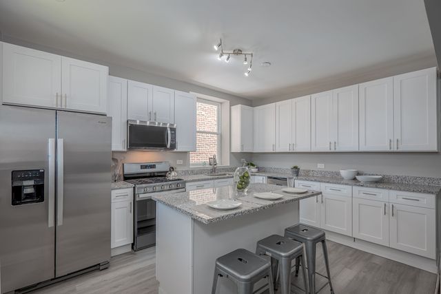 7952 S Elizabeth Street, Chicago, IL 60620