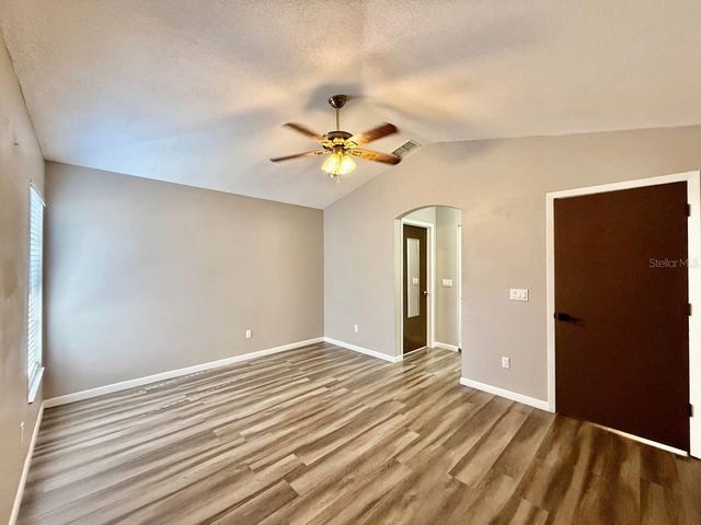 8711 BUSCH OAKS STREET, Tampa, FL 33617