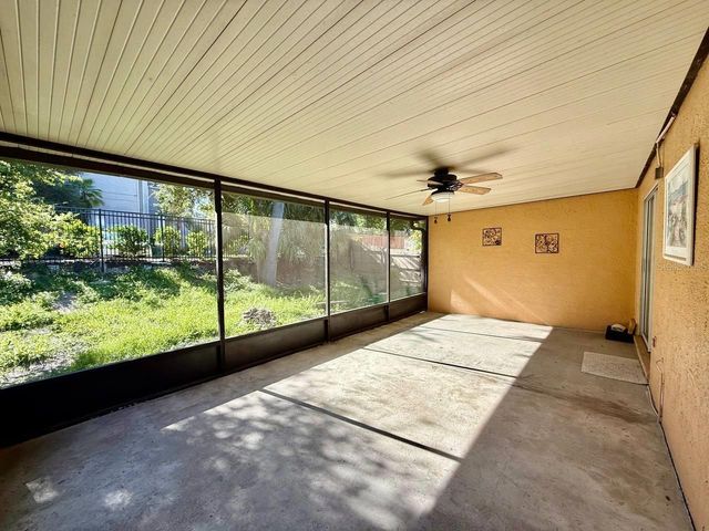 8711 BUSCH OAKS STREET, Tampa, FL 33617