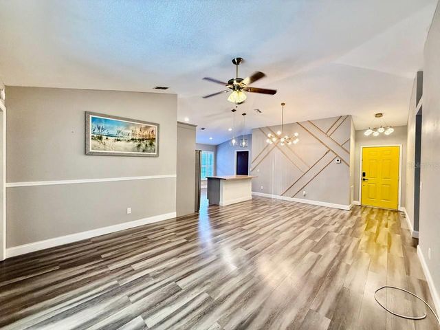 8711 BUSCH OAKS STREET, Tampa, FL 33617