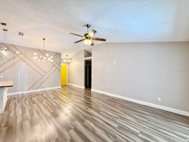 8711 BUSCH OAKS STREET, Tampa, FL 33617
