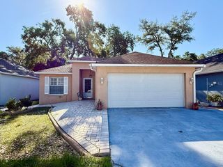 8711 BUSCH OAKS STREET, Tampa, FL 33617