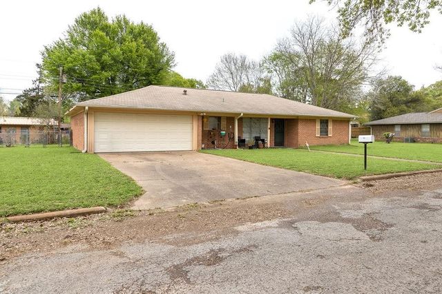 102 Rosewood Drive, Crockett, TX 75835