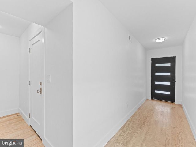 521 N 2ND ST, Camden, NJ 08102