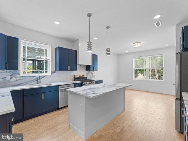521 N 2ND ST, Camden, NJ 08102