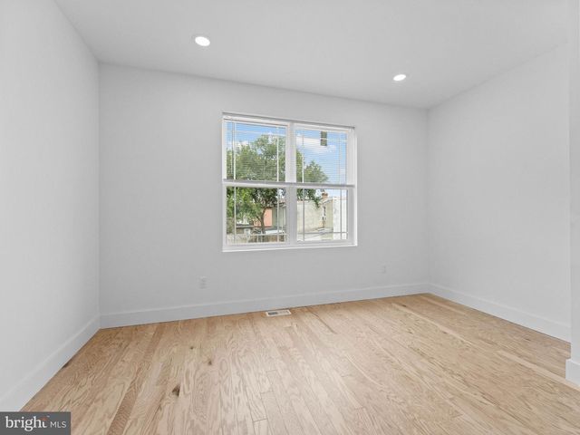 521 N 2ND ST, Camden, NJ 08102