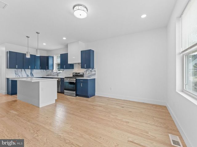 521 N 2ND ST, Camden, NJ 08102