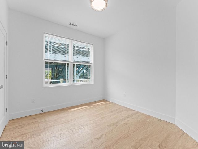 521 N 2ND ST, Camden, NJ 08102