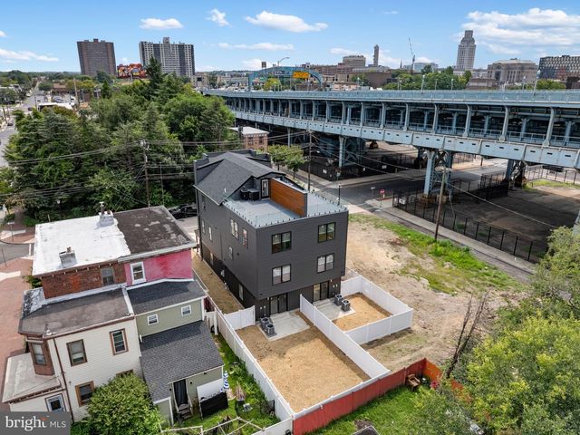 521 N 2ND ST, Camden, NJ 08102