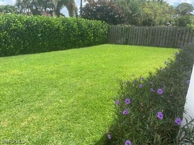 541 104th AVE N, Naples, FL 34108