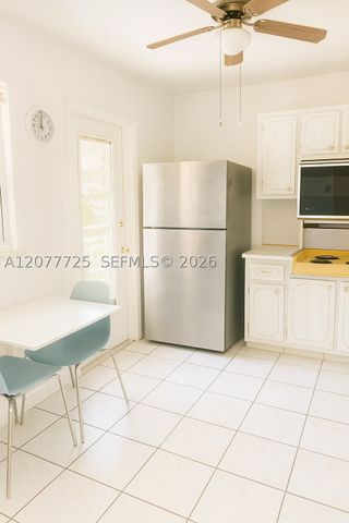 610 NE 12th Ave 308, Hallandale Beach, FL 33009