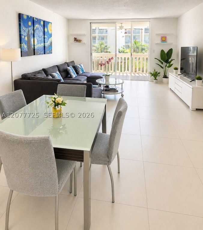 610 NE 12th Ave 308, Hallandale Beach, FL 33009