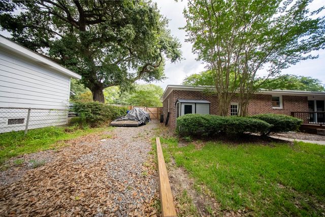 1836 Saint Julian Drive, Charleston, SC 29407