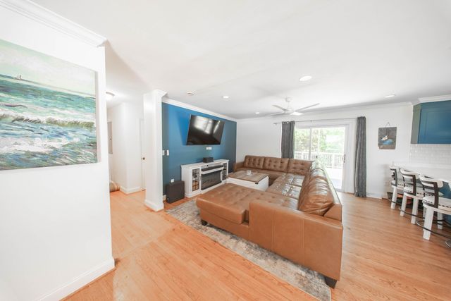 1836 Saint Julian Drive, Charleston, SC 29407