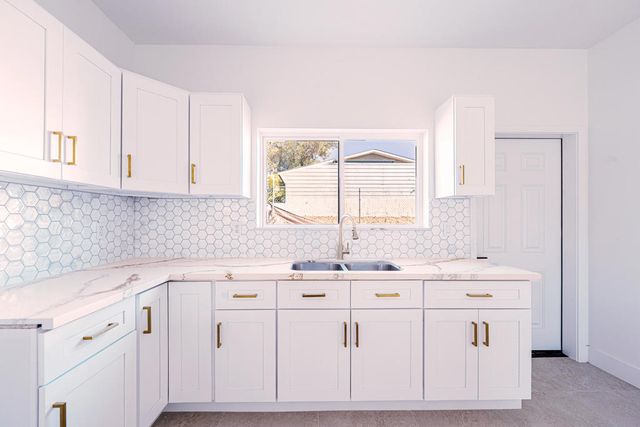 13300 Calle Amapola, Desert Hot Springs, CA 92240