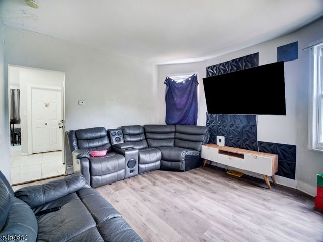 18 Shanley Ave, Newark City, NJ 07108