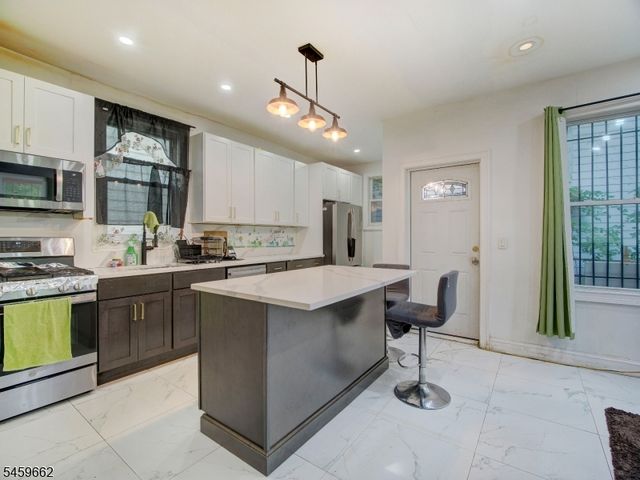 18 Shanley Ave, Newark City, NJ 07108