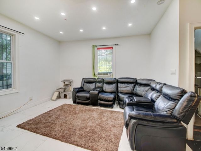 18 Shanley Ave, Newark City, NJ 07108