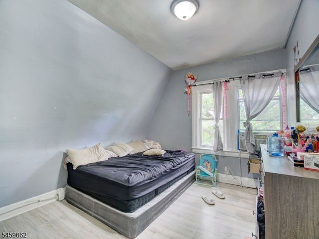 18 Shanley Ave, Newark City, NJ 07108