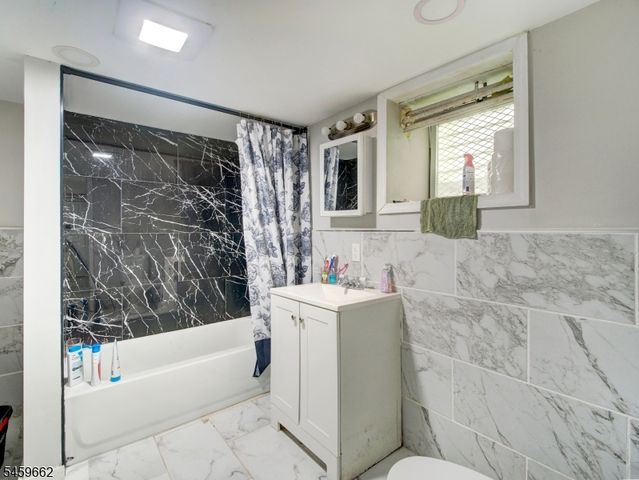 18 Shanley Ave, Newark City, NJ 07108