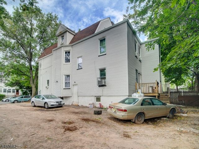 18 Shanley Ave, Newark City, NJ 07108