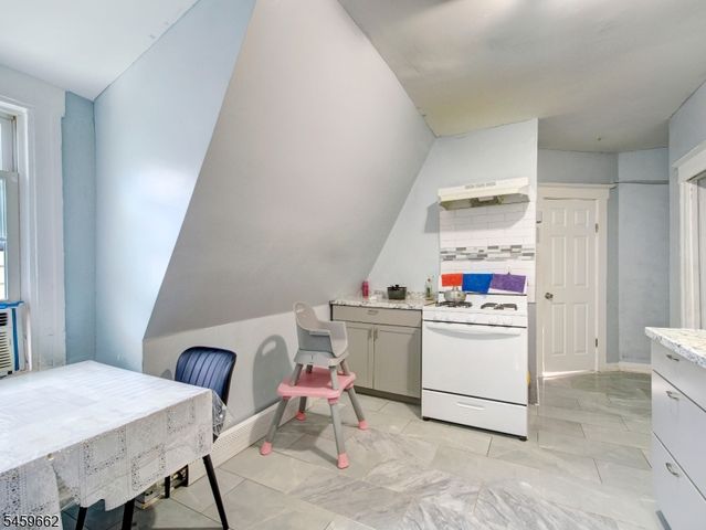 18 Shanley Ave, Newark City, NJ 07108