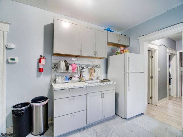 18 Shanley Ave, Newark City, NJ 07108