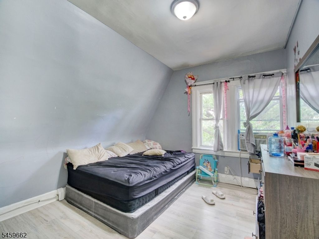18 Shanley Ave, Newark City, NJ 07108 — photo 3