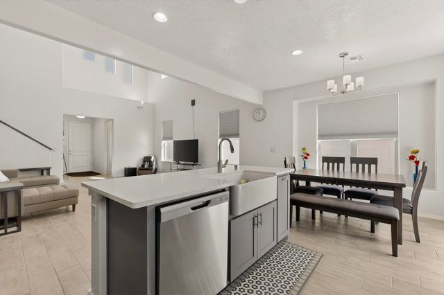 8764 Sevano Circle NE, Albuquerque, NM 87113