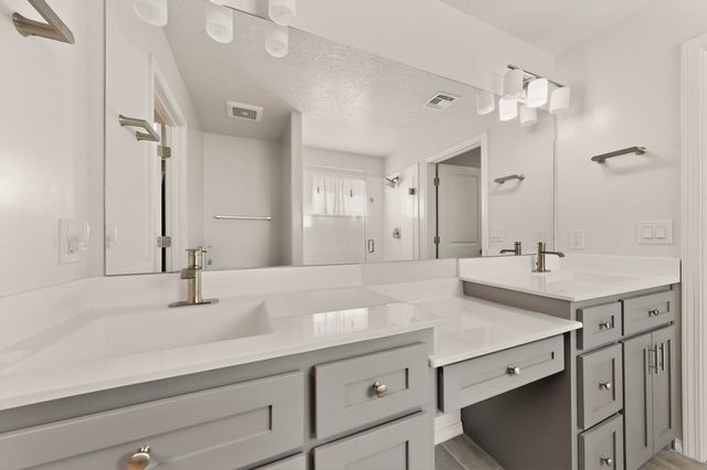 8764 Sevano Circle NE, Albuquerque, NM 87113