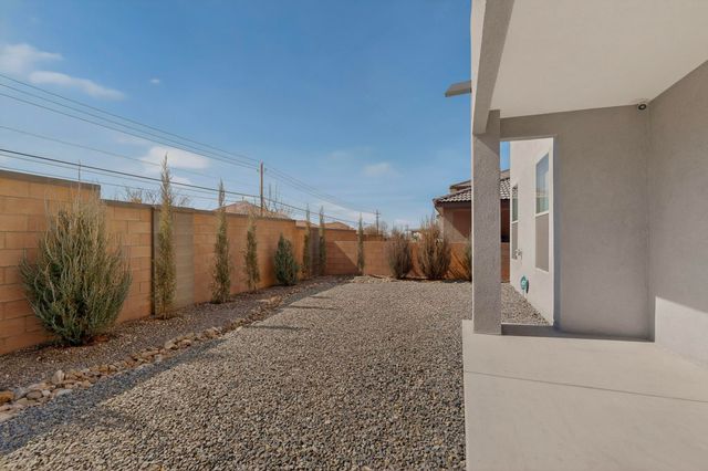 8764 Sevano Circle NE, Albuquerque, NM 87113