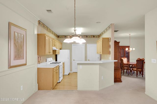 2 Silverside Road, Lakewood, NJ 08701