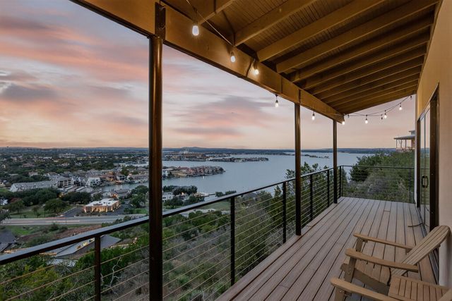 209 Dalton CIR, Horseshoe Bay, TX 78657