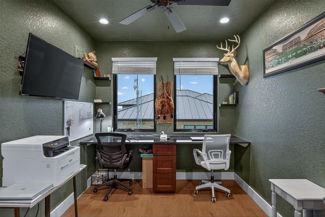 209 Dalton CIR, Horseshoe Bay, TX 78657