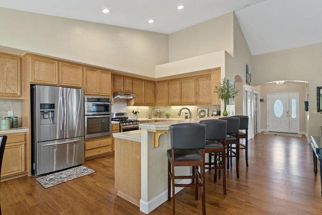 2090 Vista Del Lago Dr, Valley Springs, CA 95252