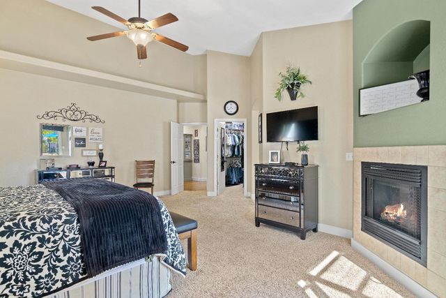 2090 Vista Del Lago Dr, Valley Springs, CA 95252