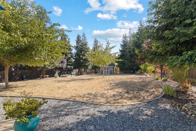 2090 Vista Del Lago Dr, Valley Springs, CA 95252